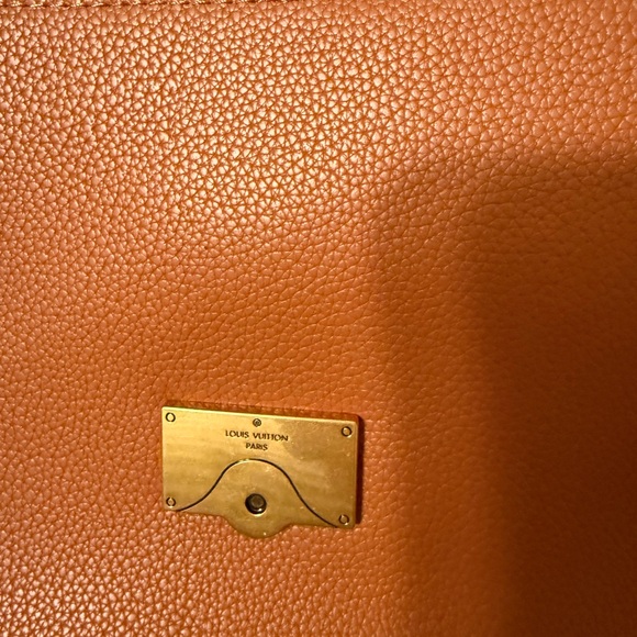 Tan Leather Shoulder Bag - Picture 6 of 13